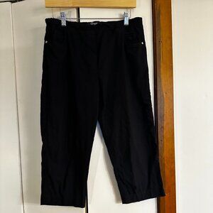 Peruzzi Italy Black Capri Pants, Size 42 EU (Large)
